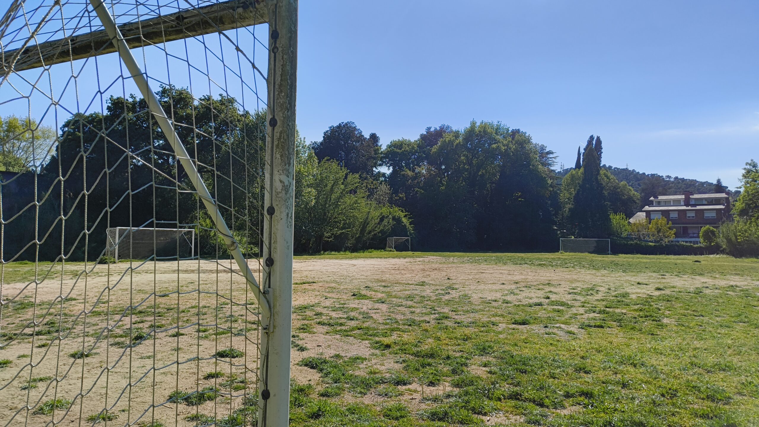 La junta de veïns frena la recuperació de l'antic camp de futbol de Valldoreix