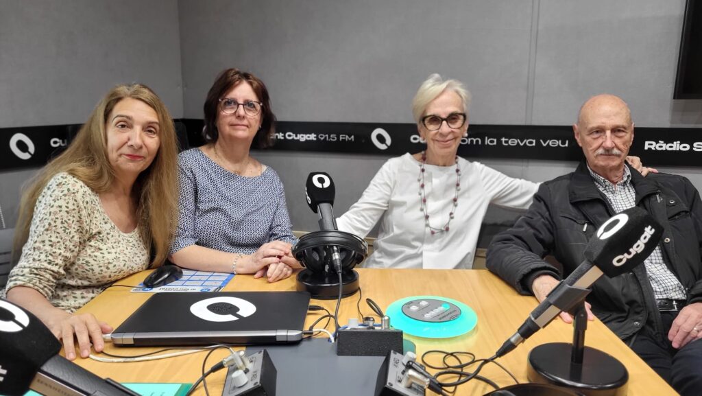 D'esquerra a dreta: Clara del Ruste, professora d’educació del cos de l'Escola-Conservatori Sant Cugat; Anna Maria Cabrera, professora i cap del departament de piano del centre i Dolors Monfort i Ferran Espuny, pares de l’Oriol Espuny  
