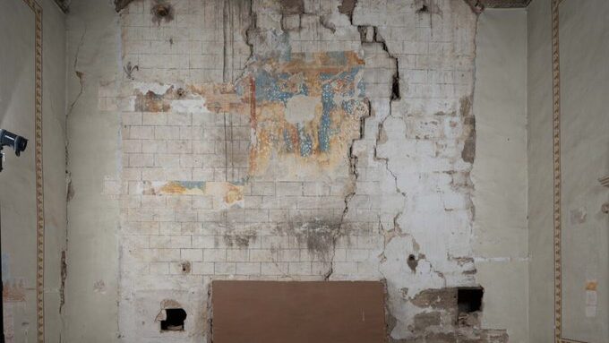 Descobreixen pintures gòtiques i barroques ocultes al Monestir de Sant Cugat