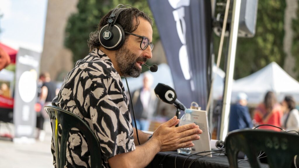 JR Armadàs en la presentació de 'Killder' al programa especial de Sant Jordi del 'Faves comptades'