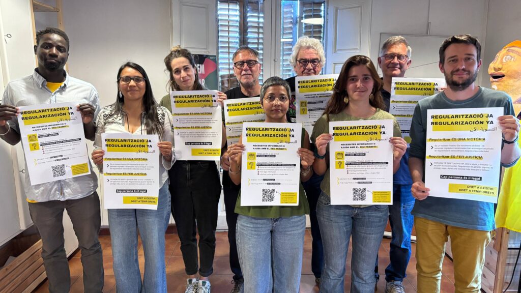 Alt: Neix una xarxa a Sant Cugat per acompanyar les persones migrades en el procés de regularització