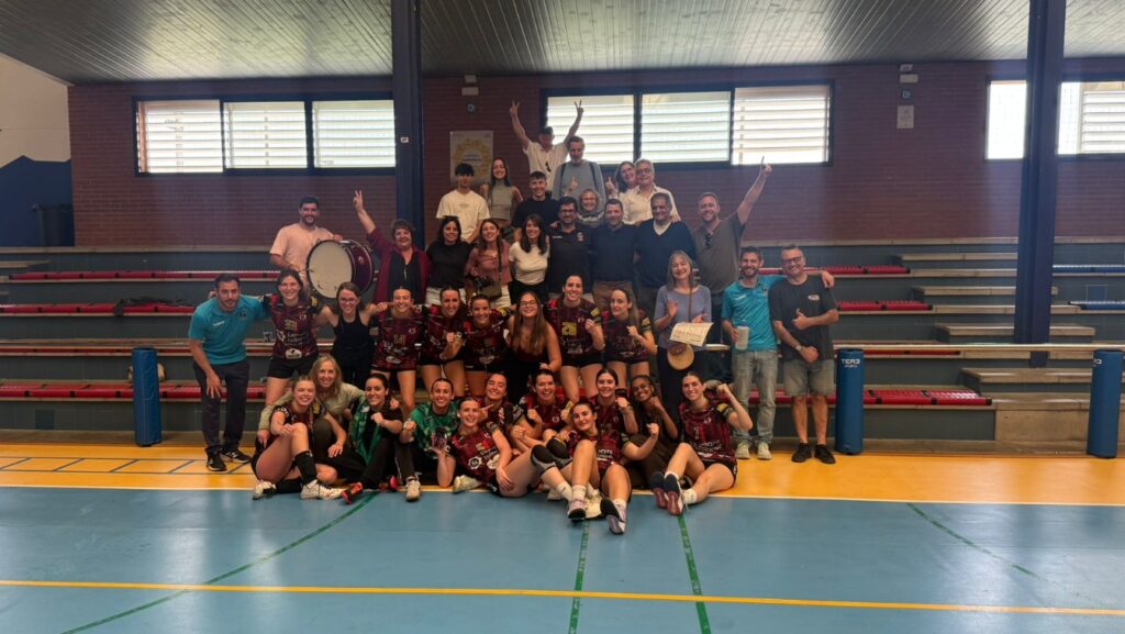 Alt: Il·lusió i ambició a l'Handbol Sant Cugat en les primeres fases d'ascens a Plata femenina