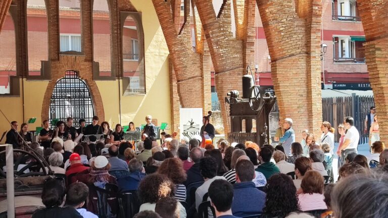 Actuació de l'Orquestra Fusió Sant Cugat al Celler Modernista el 2025