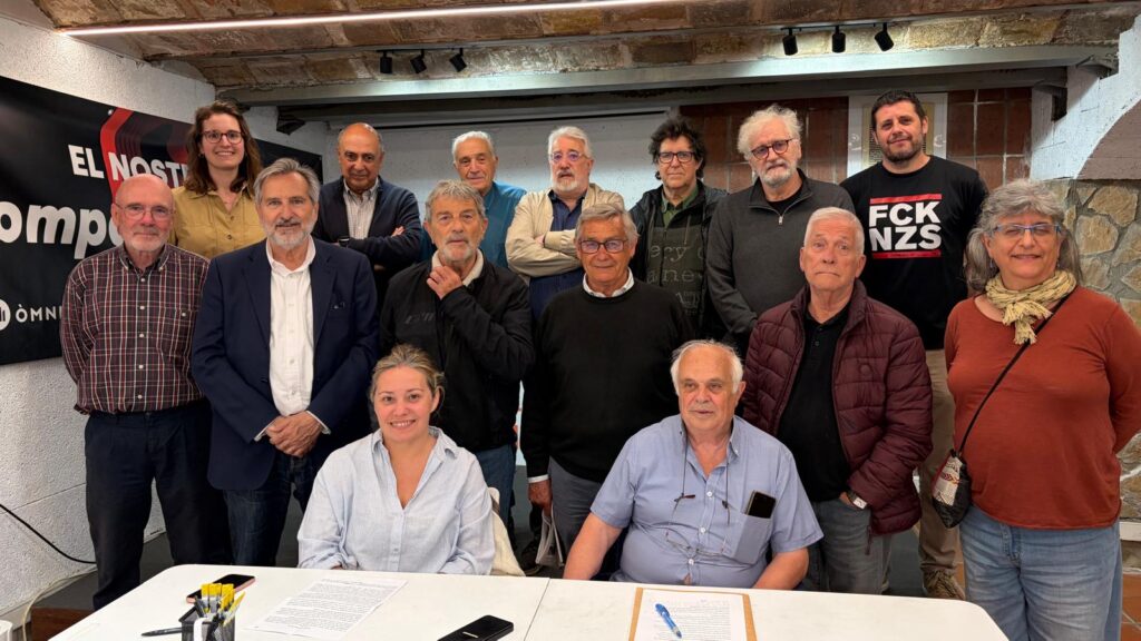 Alt: Un grup de ciutadans impulsa un manifest per reforçar la democràcia i frenar l’extrema dreta