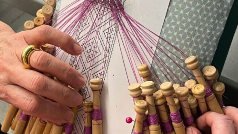 'Art en família', a càrrec d'art.santcugat i l’alumnat del Taller de pedagogies experimentals - Imatge destacada