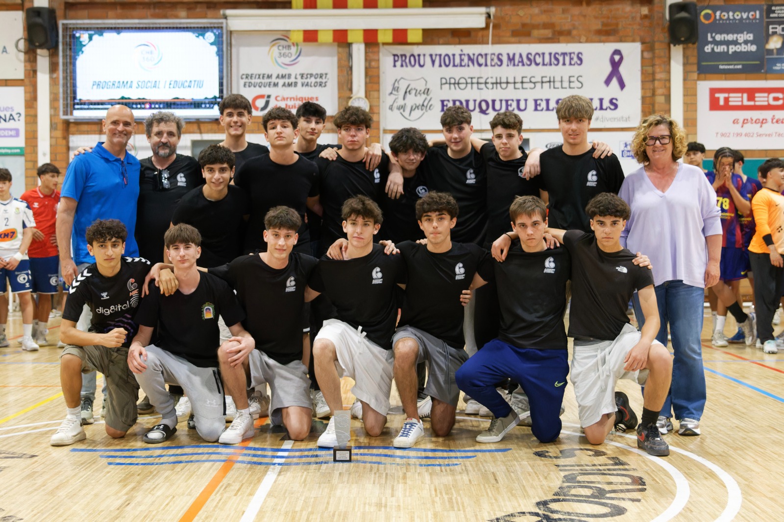 El cadet masculí de l'Handbol Sant Cugat cerca la fase final de l'Estatal