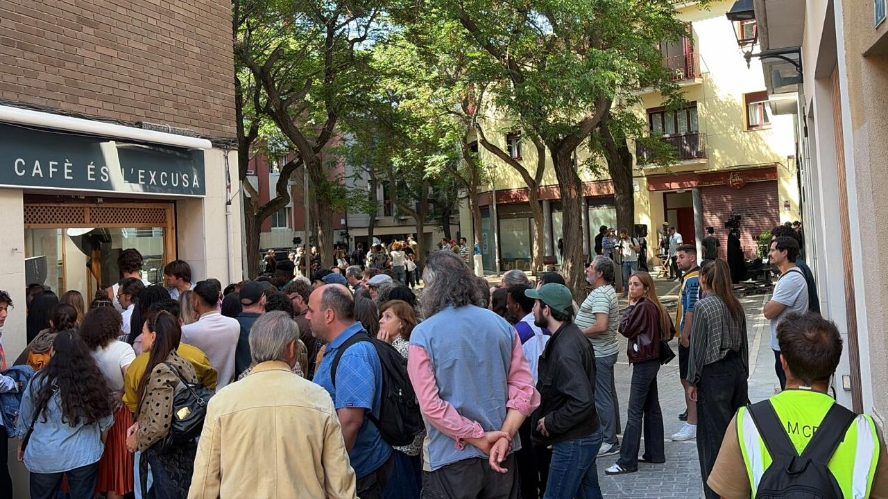 La gravació d'un nou anunci a Sant Cugat aplega a 150 figurants