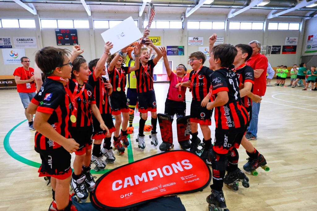 Alt: El benjamí del Patí Hoquei, campió de Catalunya