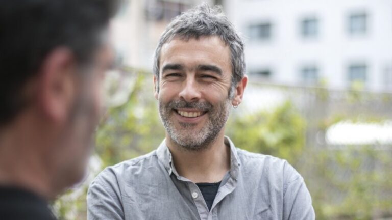 Xerrada del programa ComunarESS: 'Petits canvis en el dia a dia. 1000 i un dubtes… i un munt d’idees pràctiques!', amb Toni Lodeiro - Imatge destacada