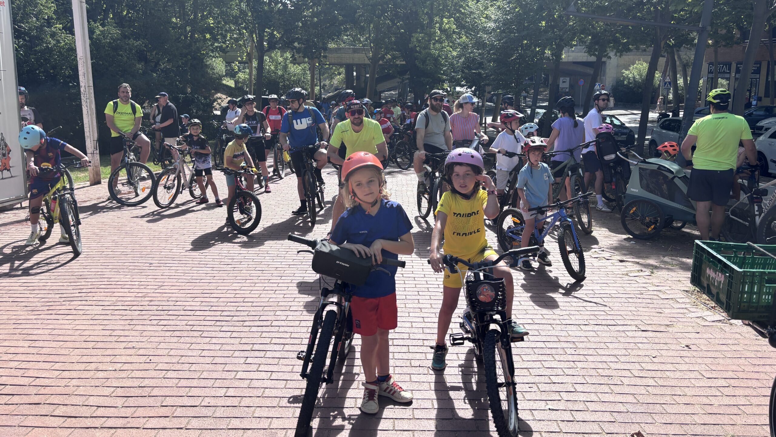 VÍDEO I La pedalada de Festa Major: una tradició que potencia la mobilitat sostenible en família